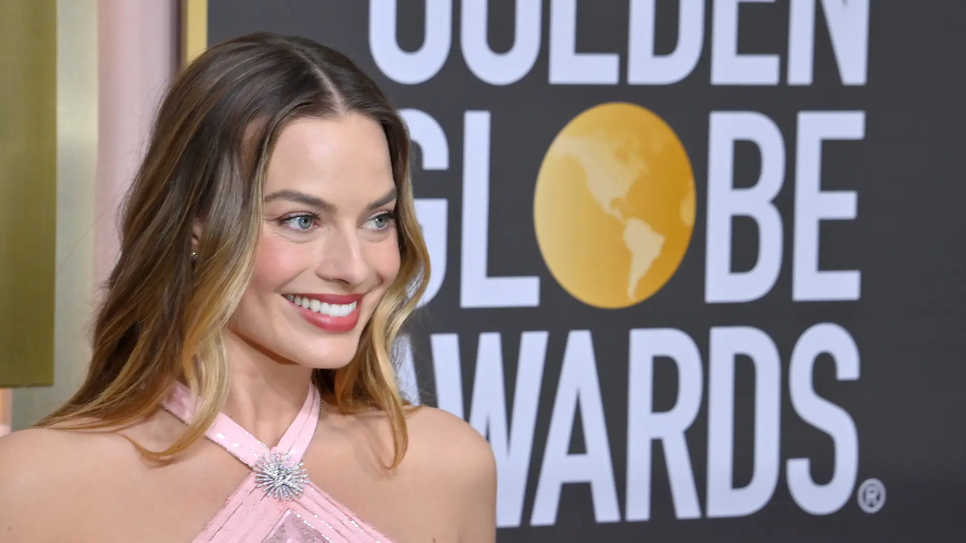 Margot Robbie, en la alfombra roja de los Globos de Oro 2023