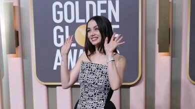 El look de Ana de Armas en los Globos de Oro 2023 al detalle: vestido, joyas y maquillaje