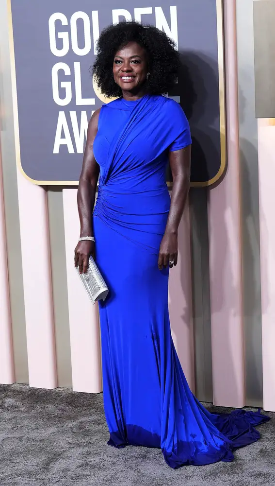 Viola Davis, con vestido azul klein de Jason Wu