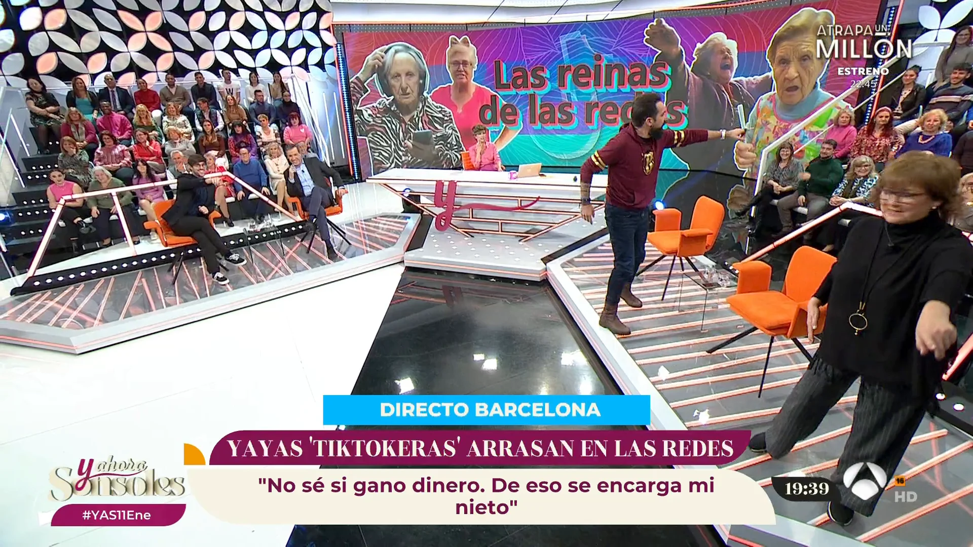 Se siembra el caos en el plat&oacute; de 'Y ahora Sonsoles' con la visita de... &iquest;Un gato negro?
