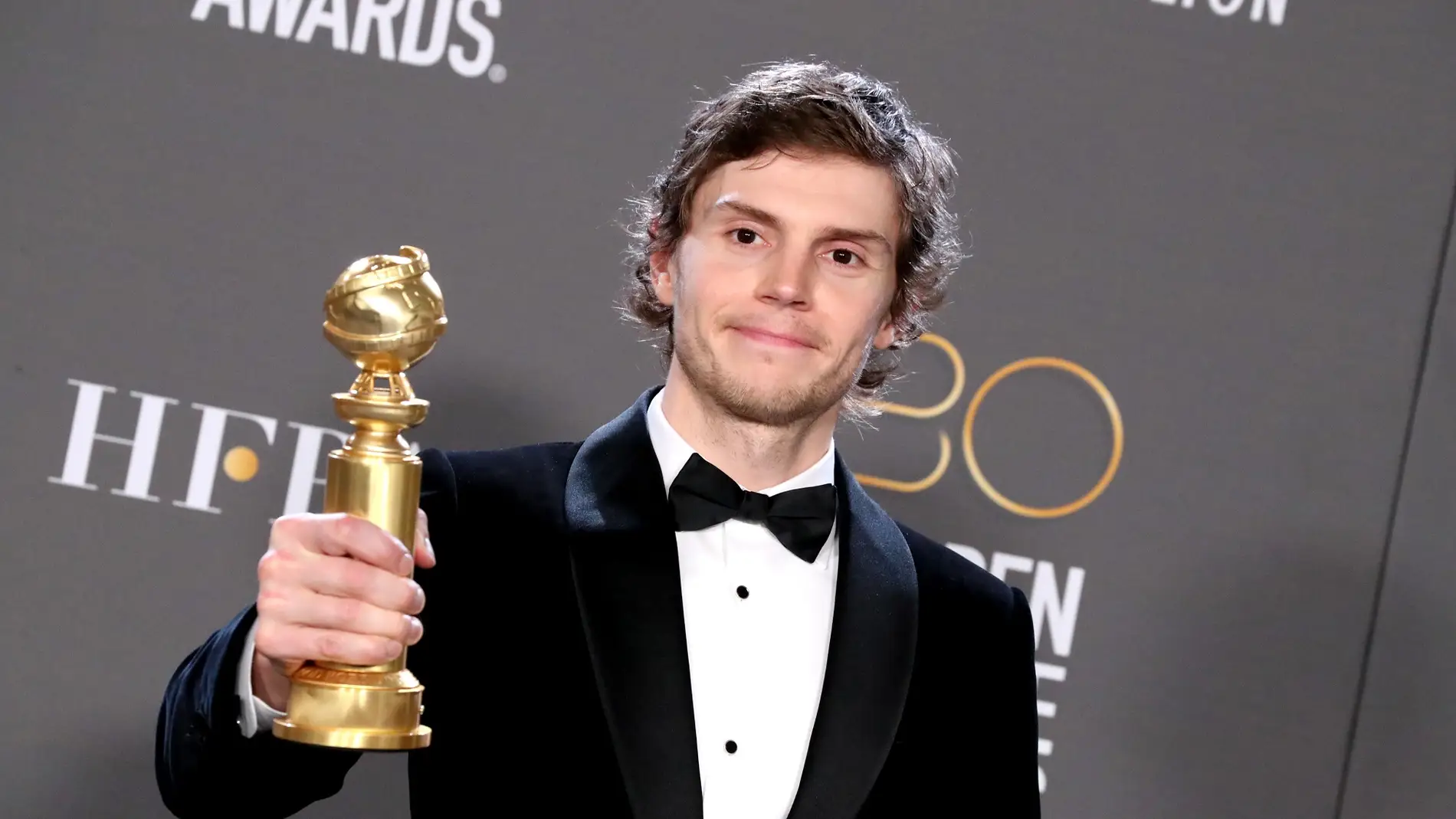 Evan Peters, Globo de Oro a Mejor Actor por la serie de Netflix 'Dahmer'