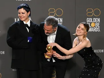 Milly Alcock, Emma D'Arcy y Miguel Sapochnik Milly Alcock, Emma D'Arcy y Miguel Sapochnik