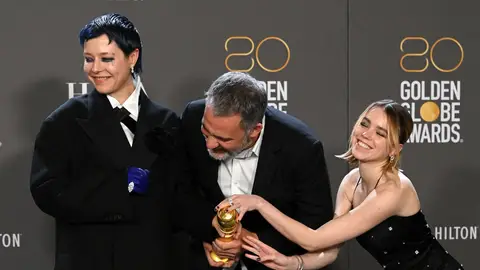 Milly Alcock, Emma D'Arcy y Miguel Sapochnik Milly Alcock, Emma D'Arcy y Miguel Sapochnik