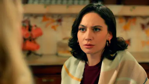 Sermin quiere que Betül se case con Çolak para conseguir su fortuna… ¿Lo hará? Sermin quiere que Betül se case con Çolak para conseguir su fortuna… ¿Lo hará?