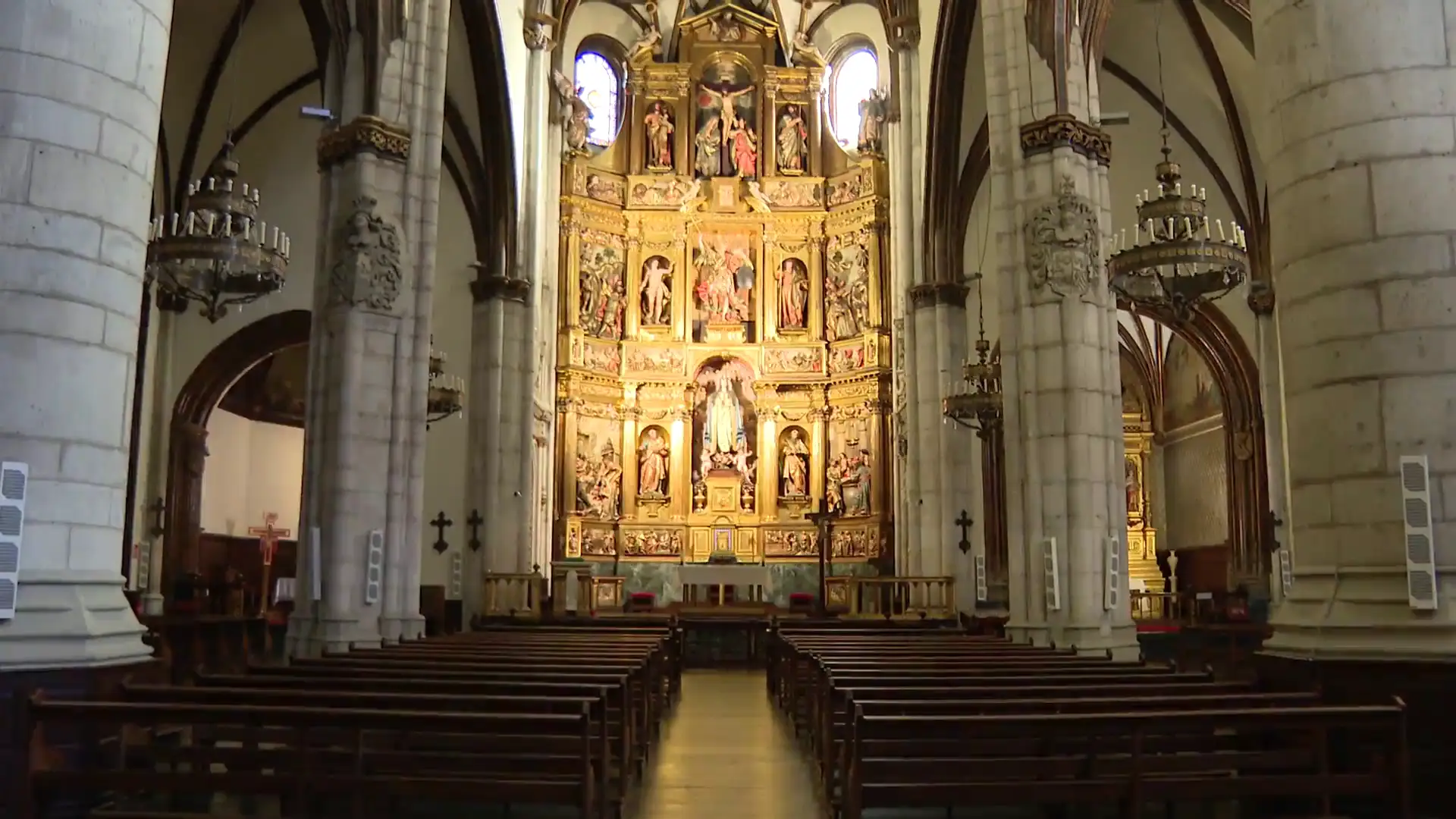 Foto de archivo de una iglesia Foto de archivo de una iglesia