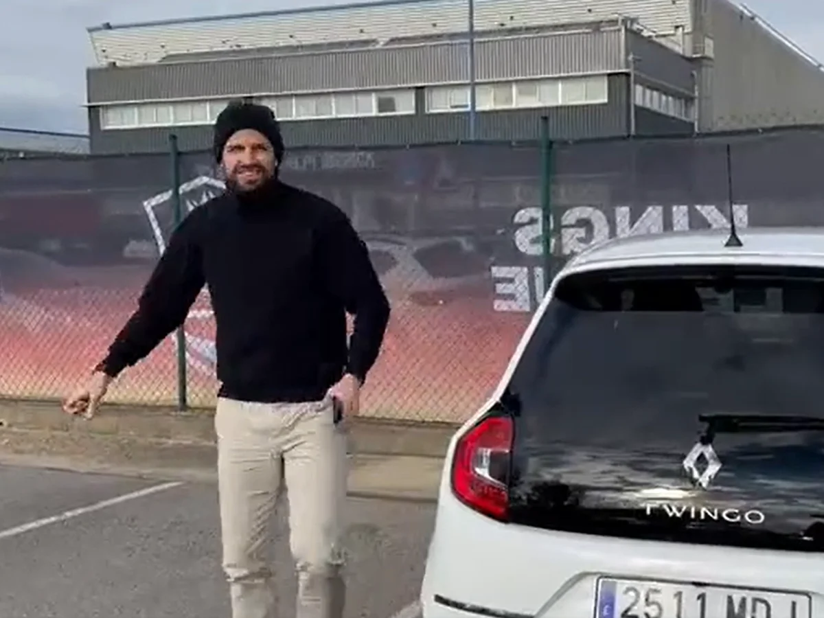 El Renault Twingo rompe moldes. Todo por la canción que Shakira le ha dedicado a Piqué 2 Motor16 pique llega kings league renault twingo 103 Motor16