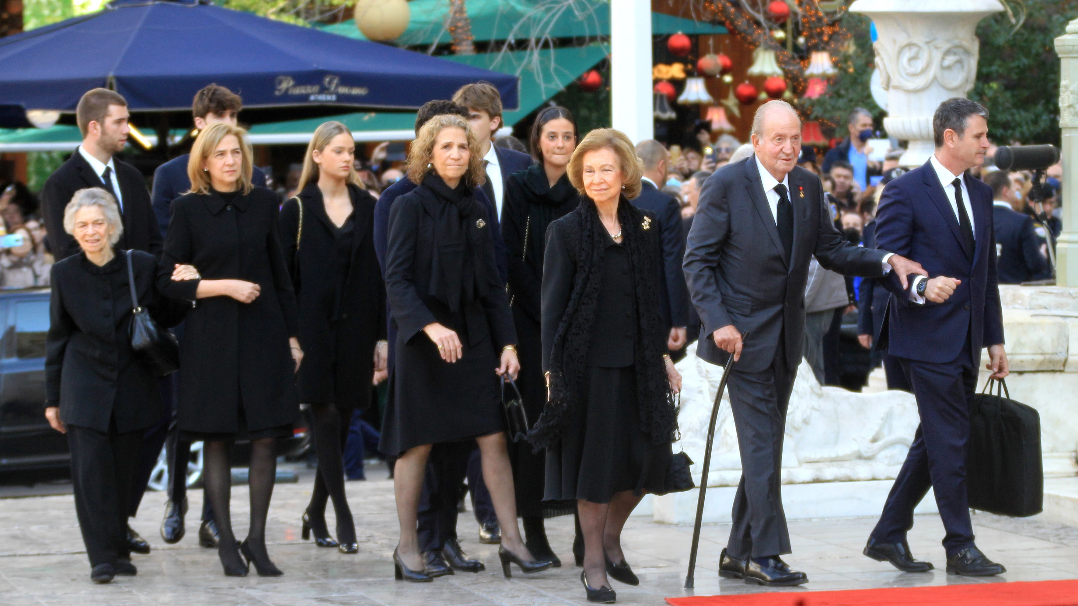 La familia real en el funeral de Constantino La familia real en el funeral de Constantino