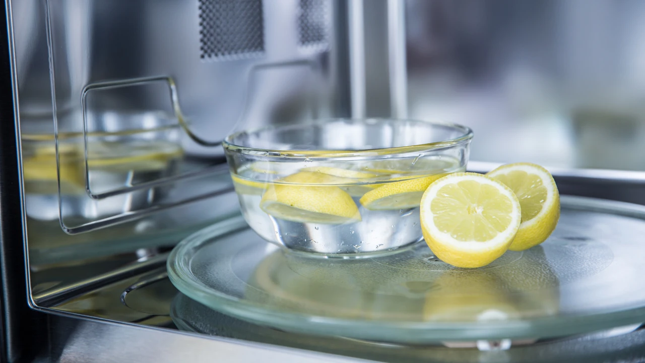 Limpieza con limón: un aliado natural para una casa impoluta Limpieza con limón: un aliado natural para una casa impoluta