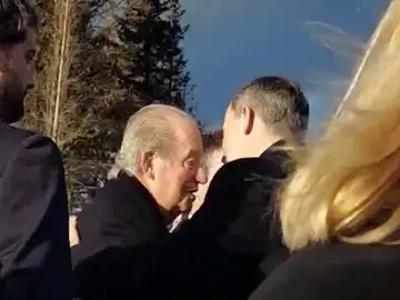 La imagen del reencuentro entre Juan Carlos I y Felipe VI La imagen del reencuentro entre Juan Carlos I y Felipe VI