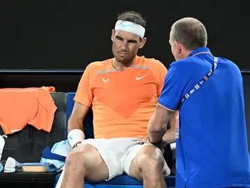 Rafa Nadal, atendido en el partido contra McDonald Rafa Nadal, atendido en el partido contra McDonald