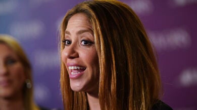 El coautor de la canción de Shakira asegura que quitaron frases 