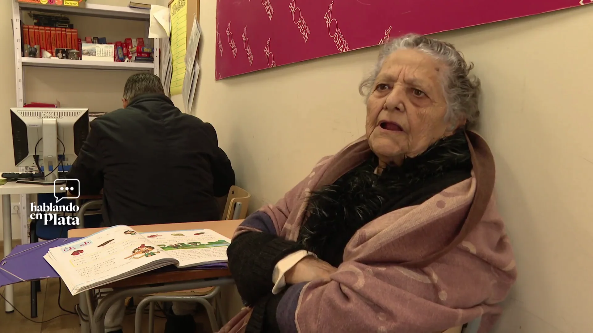 Cumplen el sue&ntilde;o de su vida pasados los 80 a&ntilde;os: aprender a leer y escribir