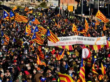 Protesta contra la cumbre hispano-francesa Protesta contra la cumbre hispano-francesa