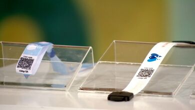 Una pulsera con código QR te puede salvar la vida: Así funcionan estos innovadores dispositivos
