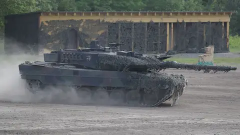 Imagen de archivo de un tanque Leopard 2 Imagen de archivo de un tanque Leopard 2