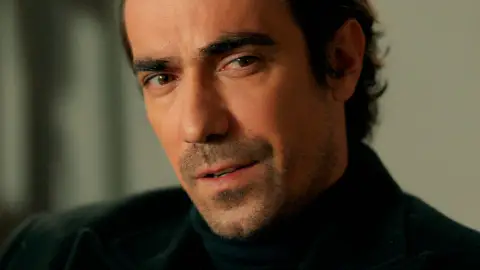 Abdülkadir anima a Hakan a luchar por Züleyha: “No te des por vencido, tienes que recuperarla” Abdülkadir anima a Hakan a luchar por Züleyha: “No te des por vencido, tienes que recuperarla”