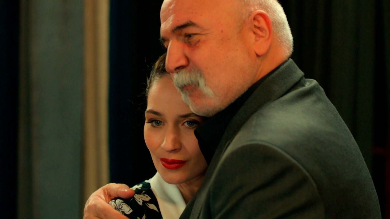 Çolak le pide matrimonio a Betül y ella acepta… ¿Se celebrará pronto la ...