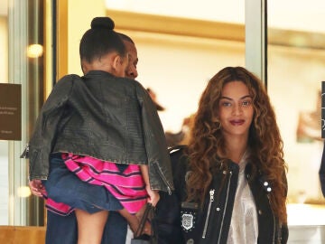 Beyoncé y Jay Z, con su hija Blue Ivy