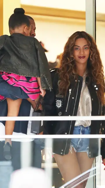 Beyoncé y Jay Z, con su hija Blue Ivy Beyoncé y Jay Z, con su hija Blue Ivy