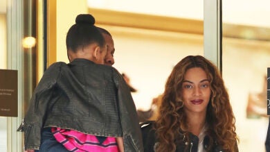 La hija mayor de Beyoncé impacta por lo grande y alta que está a sus 11 años en el regreso de su madre a los escenarios