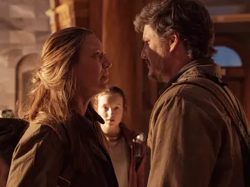 Anna Torv, Bella Ramsey y Pedro Pascal en 'The Last of Us' Anna Torv, Bella Ramsey y Pedro Pascal en 'The Last of Us'