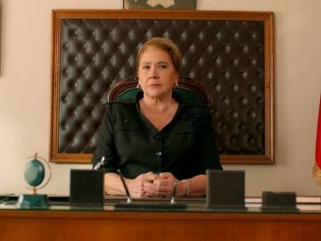 L&uuml;tfiye se convierte en la alcaldesa de &Ccedil;ukurova tras la muerte del alcalde 