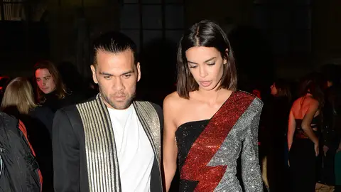 Dani Alves y Joana Sanz