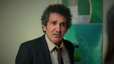 Orhan descubre toda la verdad sobre lo que pasó el día del accidente: “No quiero saber nada de ti, Şengül” Orhan descubre toda la verdad sobre lo que pasó el día del accidente: “No quiero saber nada de ti, Şengül”