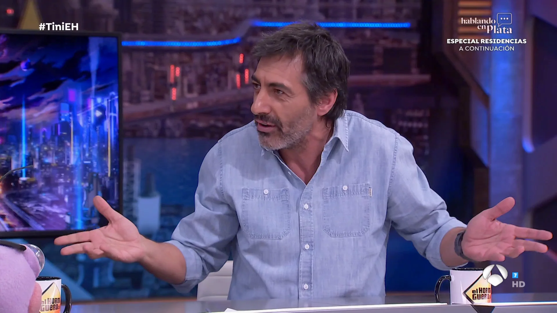 Juan del Val se desgañita con los moteros: "Son muy pesados" Juan del Val se desgañita con los moteros: "Son muy pesados"