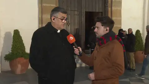 El párroco de la iglesia donde se ha producido el ataque terrorista: "Si yo estoy vivo es porque Diego ha muerto" El párroco de la iglesia donde se ha producido el ataque terrorista: "Si yo estoy vivo es porque Diego ha muerto"