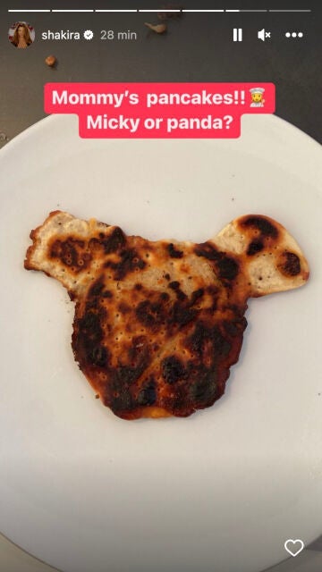 Shakira muestra cómo se le ha quemado una tortita