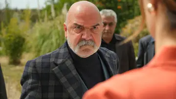  Çolak amenaza a Züleyha para que le entregue a Sermin: “O te haces a un lado o te mato”