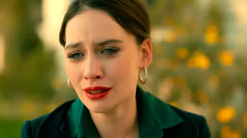 Avance del próximo capítulo de ‘Tierra Amarga’: ¡Los Keskin dejan a Betül y Sermin otra vez en la calle! ¿Qué van a hacer ahora? Avance del próximo capítulo de ‘Tierra Amarga’: ¡Los Keskin dejan a Betül y Sermin otra vez en la calle! ¿Qué van a hacer ahora?