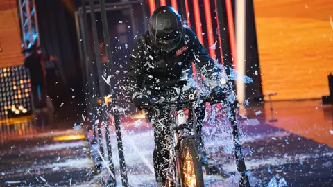 ¡Impacto total! Dani Mateo vacila en su reto ‘Mad Max’ en ‘El Desafío’ ¡Impacto total! Dani Mateo vacila en su reto ‘Mad Max’ en ‘El Desafío’