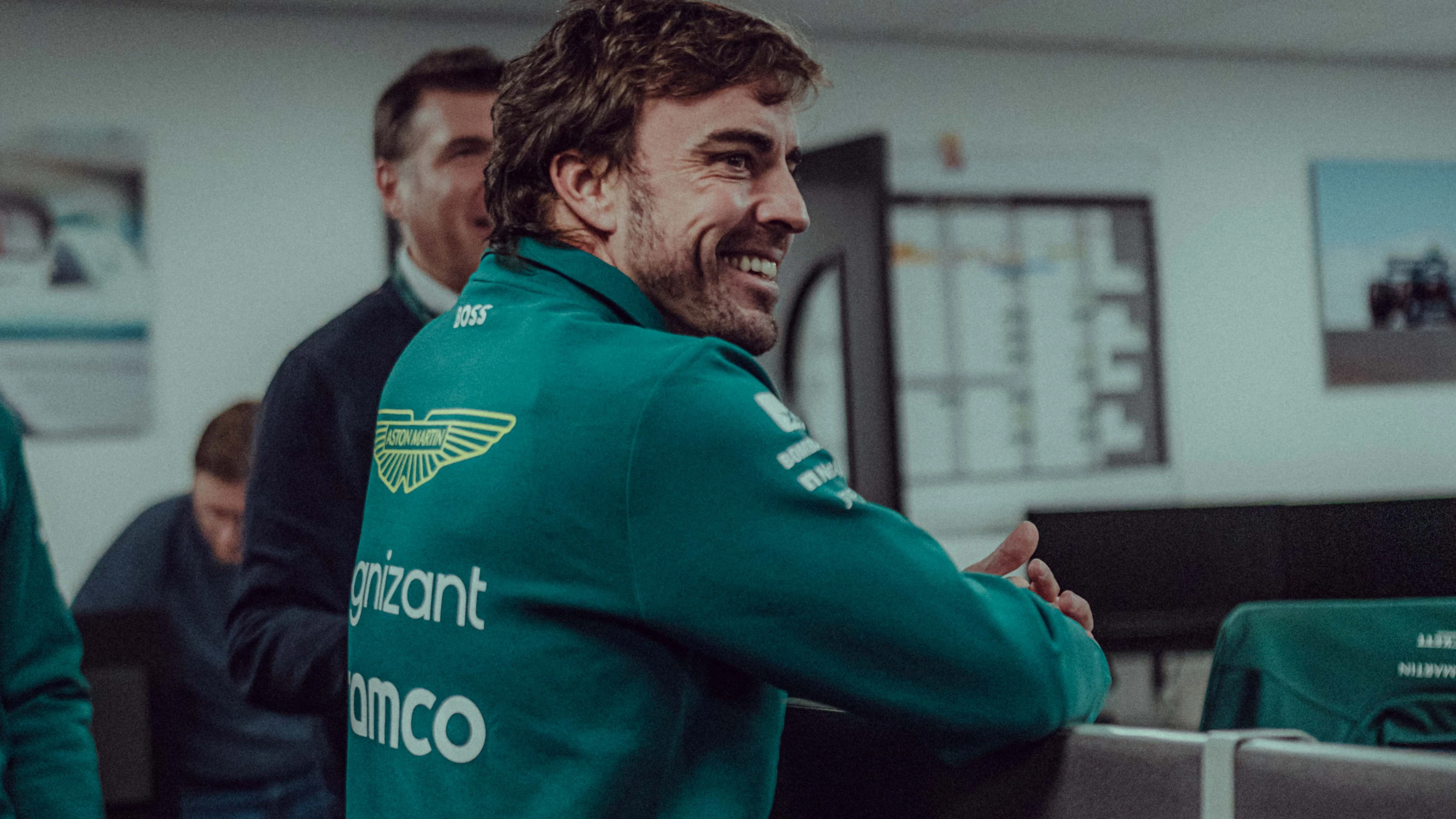 Fernando Alonso, en la nueva fábrica de Aston Martin Fernando Alonso, en la nueva fábrica de Aston Martin