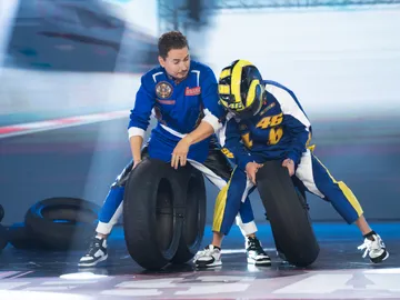 El doble de Valentino Rossi boicotea el baile de Jorge Lorenzo en ‘El Desafío’ El doble de Valentino Rossi boicotea el baile de Jorge Lorenzo en ‘El Desafío’