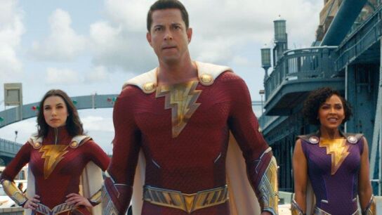 Zachary Levi y su equipo en '&iexcl;Shazam! La furia de los dioses'