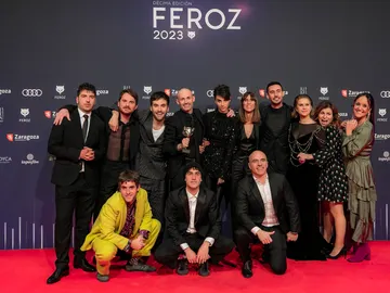 El equipo de 'La Ruta' con los premios Feroz El equipo de 'La Ruta' con los premios Feroz