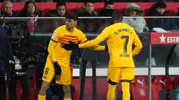 Pedri entra por Dembélé en el partido contra el Girona