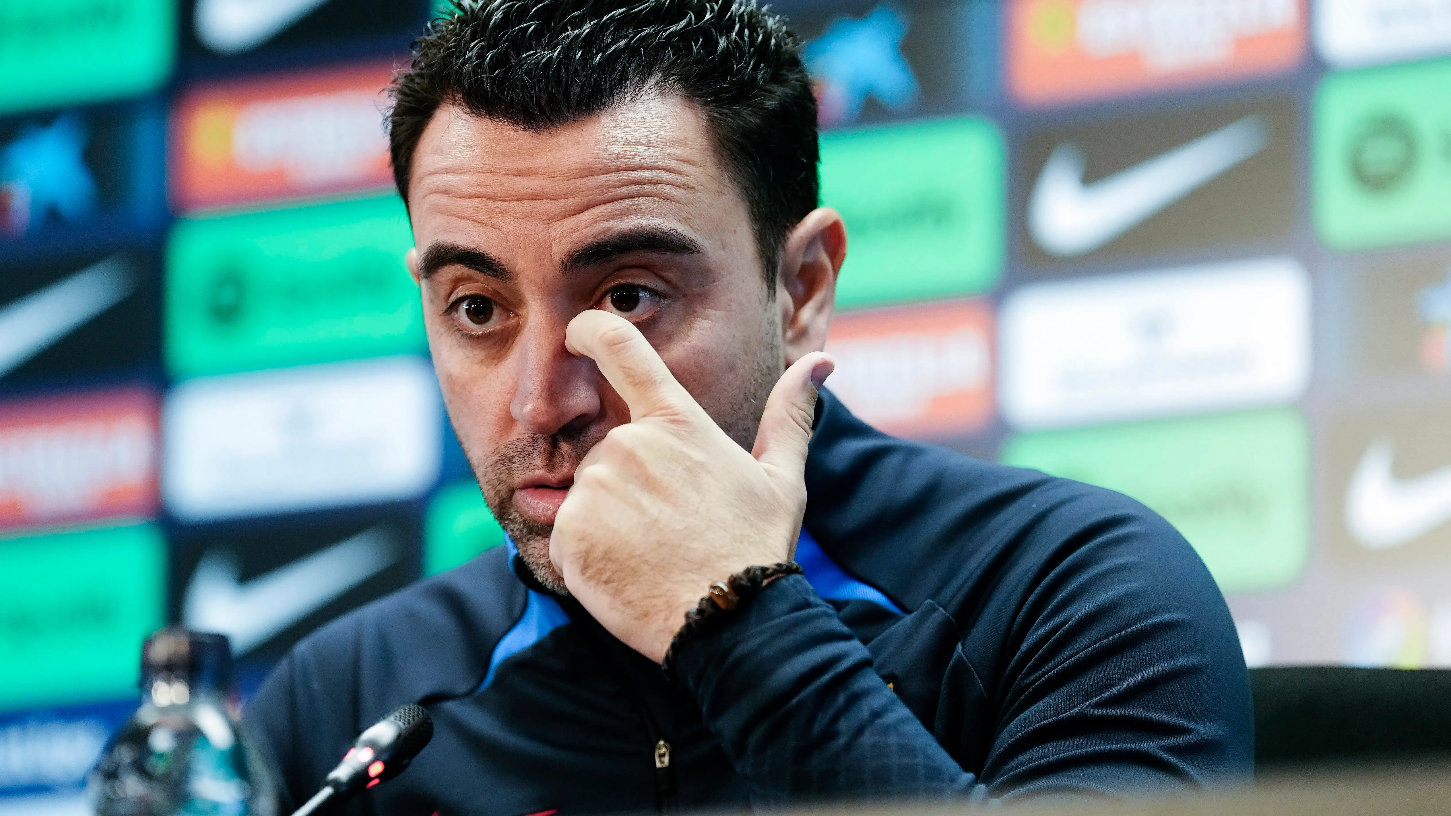 Xavi Hernández atiende a los medio en rueda de prensa Xavi Hernández atiende a los medio en rueda de prensa