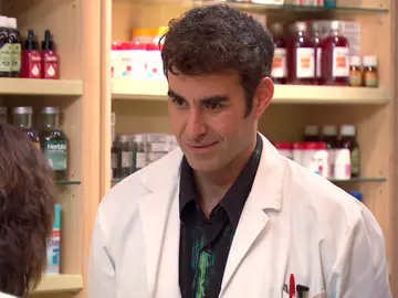 Hugo anima a Rocío a comercializar su crema: “No voy a dejar que te quedes en la sombra” Hugo anima a Rocío a comercializar su crema: “No voy a dejar que te quedes en la sombra”