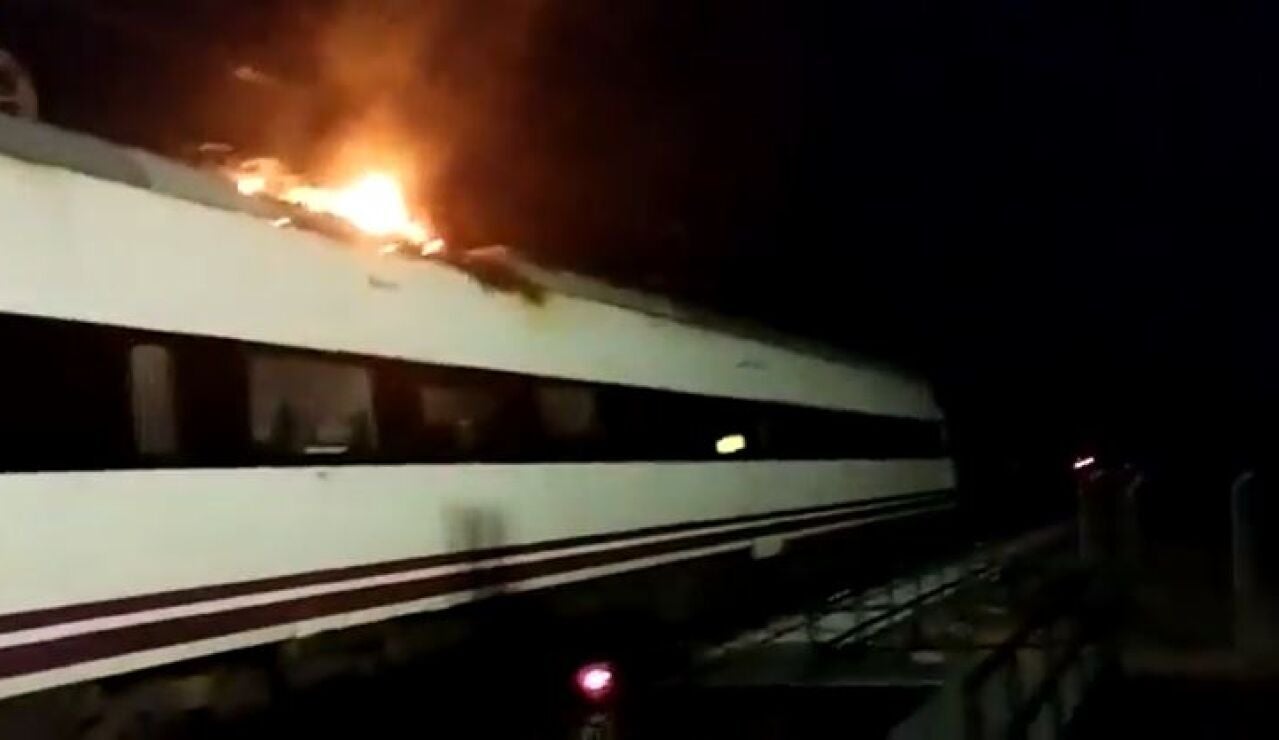 Arde un tren en el trayecto Barcelona-Cádiz