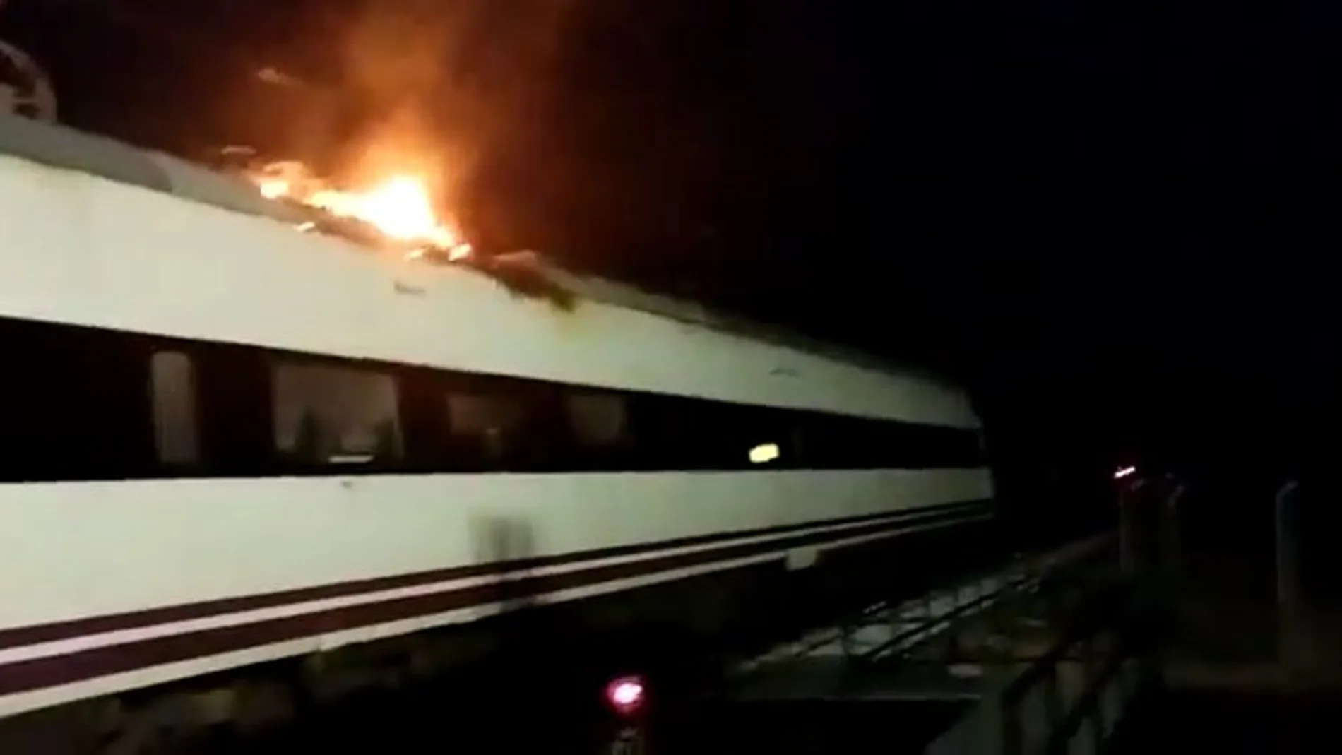 Arde un tren en el trayecto Barcelona-Cádiz