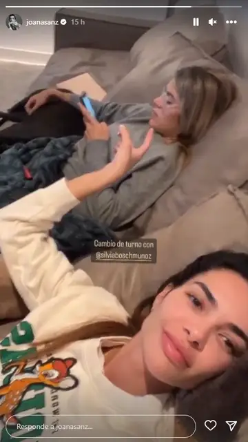 Joana Sanz junto a una amiga Joana Sanz junto a una amiga