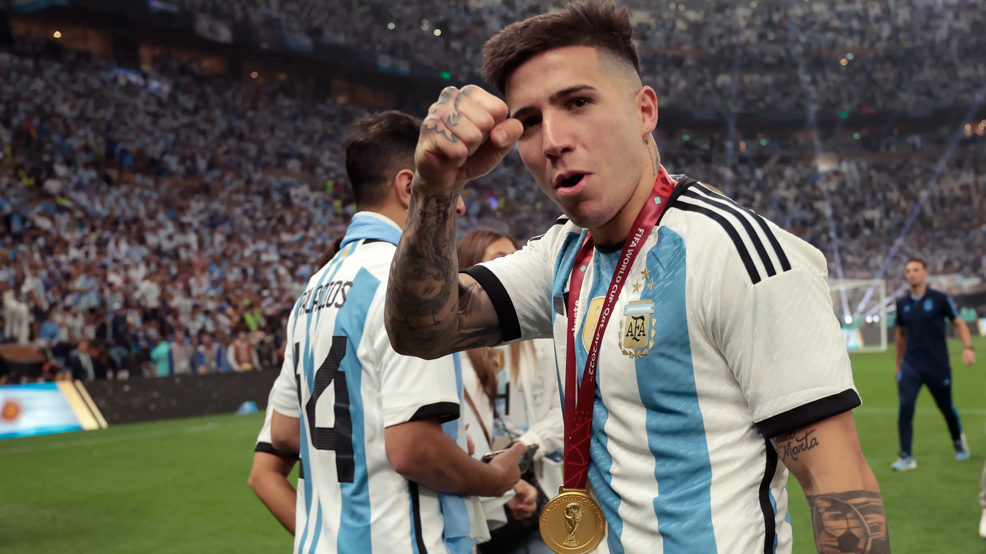 Enzo Fernández, tras ganar el Mundial con Argentina Enzo Fernández, tras ganar el Mundial con Argentina