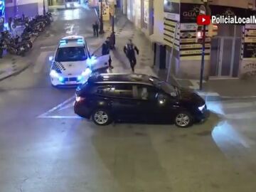 Un hombre intenta robar un VTC en Málaga y termina detenido por la policía al no saber arrancarlo