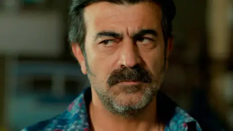 Abdülkadir rechaza las disculpas de Betül y le da la espalda: “No quiero volver a verte en mi vida” Abdülkadir rechaza las disculpas de Betül y le da la espalda: “No quiero volver a verte en mi vida”