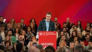 El secretario general del PSOE y presidente del Gobierno, Pedro Sánchez, participa en un evento del PSOE para la presentación de Reyes Maroto como candidata a la Alcaldía de Madrid, este sábado en Madrid. 