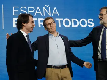 Alberto Núñez Feijóo, José María Aznar y Mariano Rajoy Alberto Núñez Feijóo, José María Aznar y Mariano Rajoy