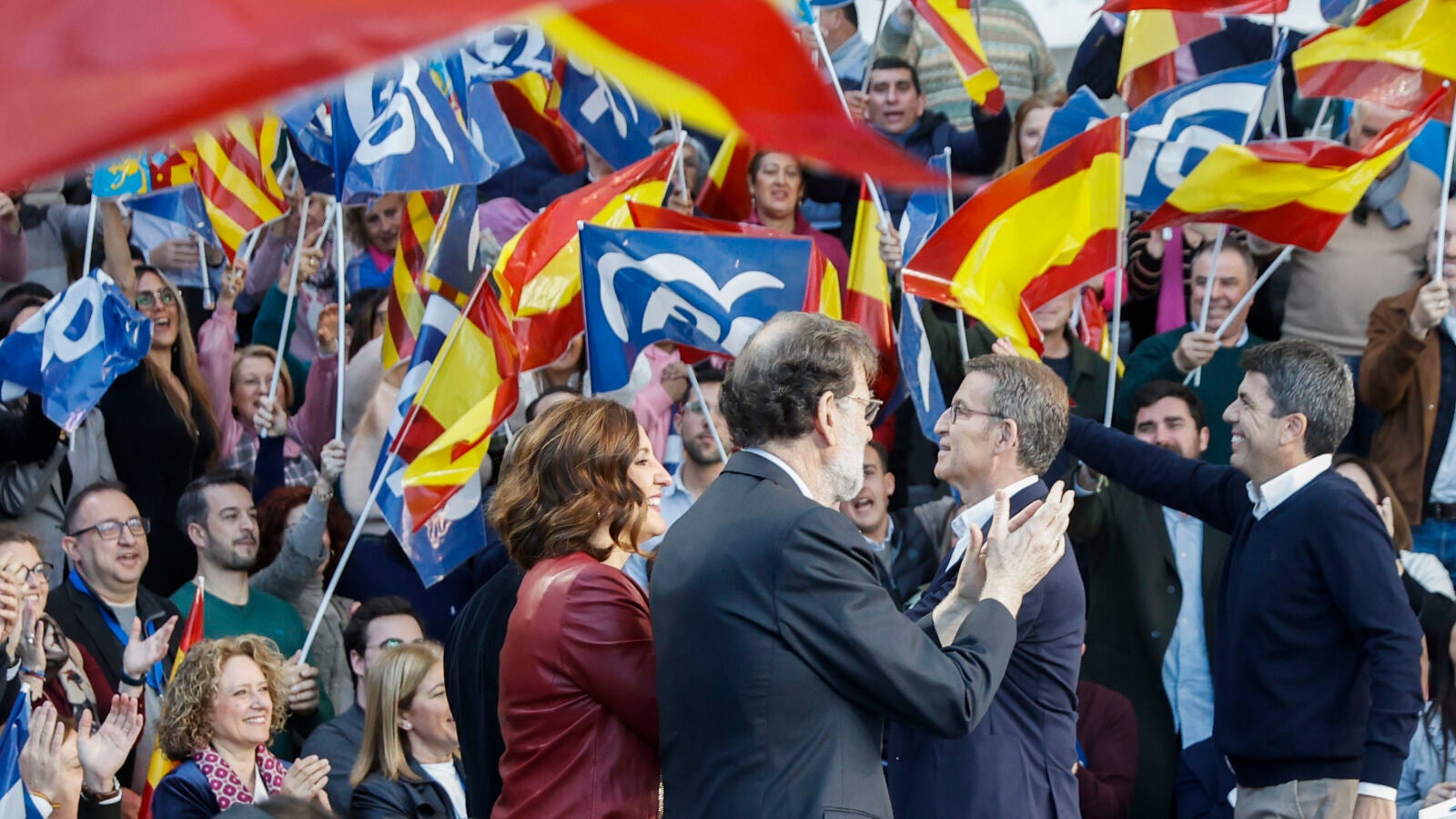 Aznar y Rajoy arropan de nuevo a Feijóo en la clausura de la XXVI Intermunicipal